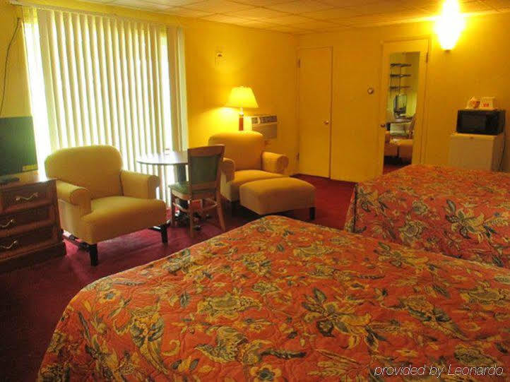 Rodeway Inn Flora Esterno foto